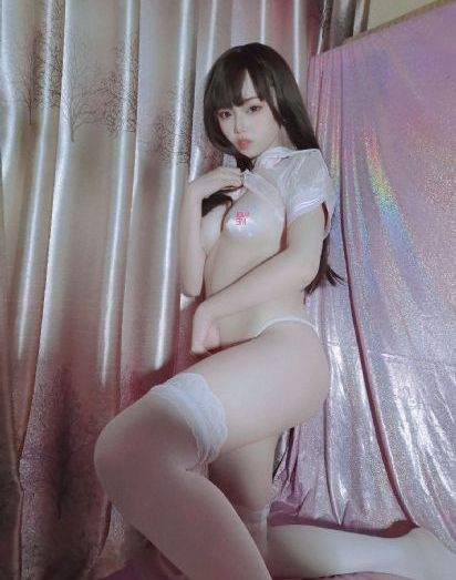 杨贵妃淫史_十万网红美女美酱